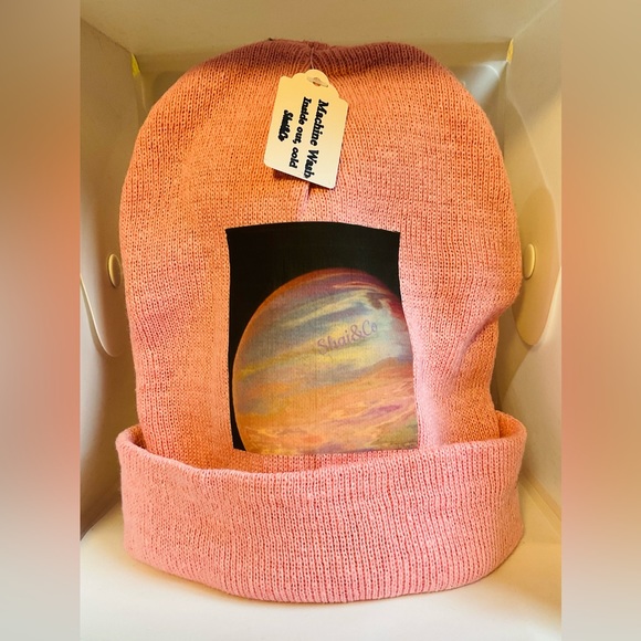 Graphic Designed Beanie (PINK) SEE PICTURES - Picture 1 of 6